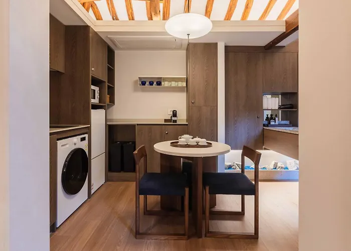 Luxury Hanok Blue Dot Apartment *