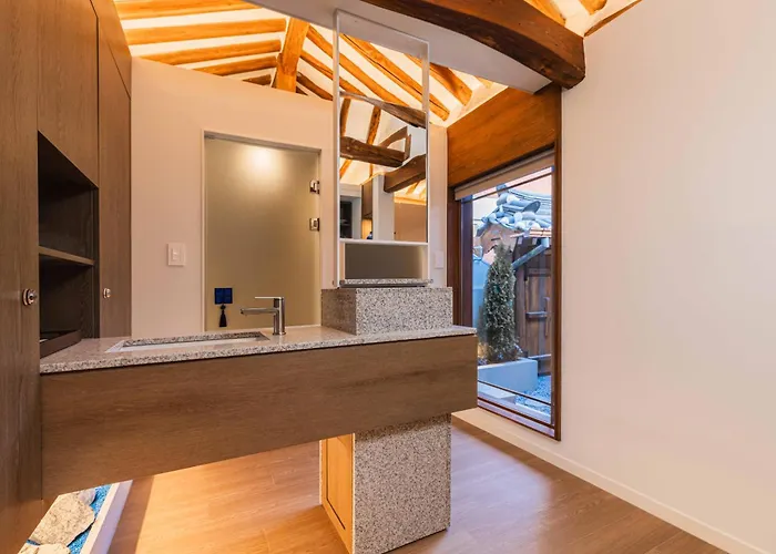 Apartment Luxury Hanok Blue Dot *