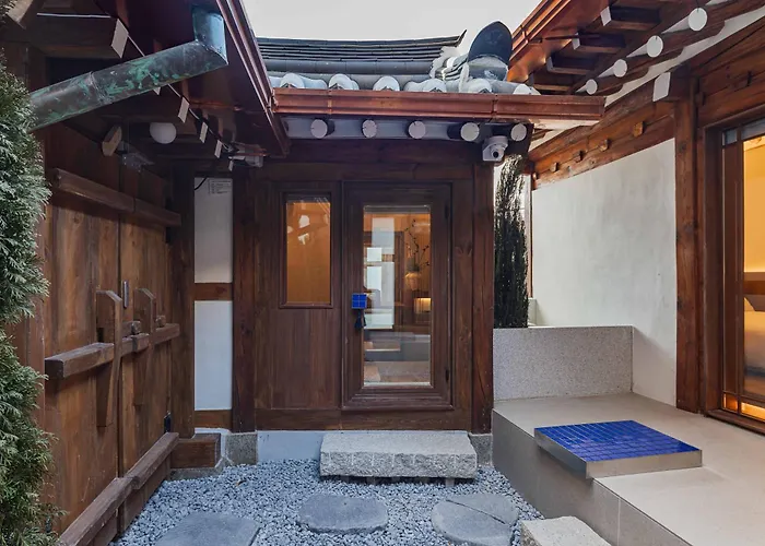 Apartment Luxury Hanok Blue Dot *